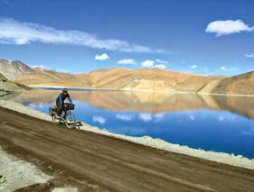 Explore Ladakh Direct Nubra Valley to Pangong Tso Lake